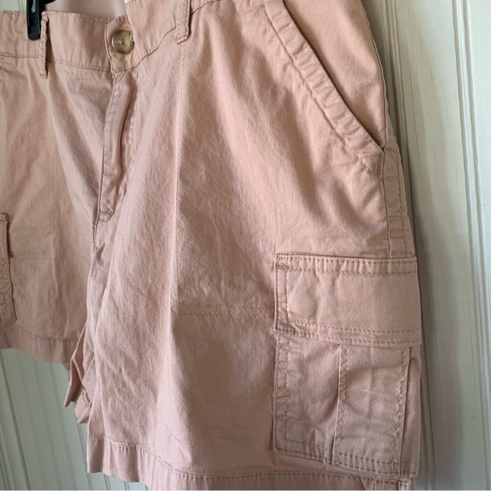 Lee Regular Fit, Short, Mid Rise (14 M) Blush color Cargo type with side pockets - Picture 4 of 6